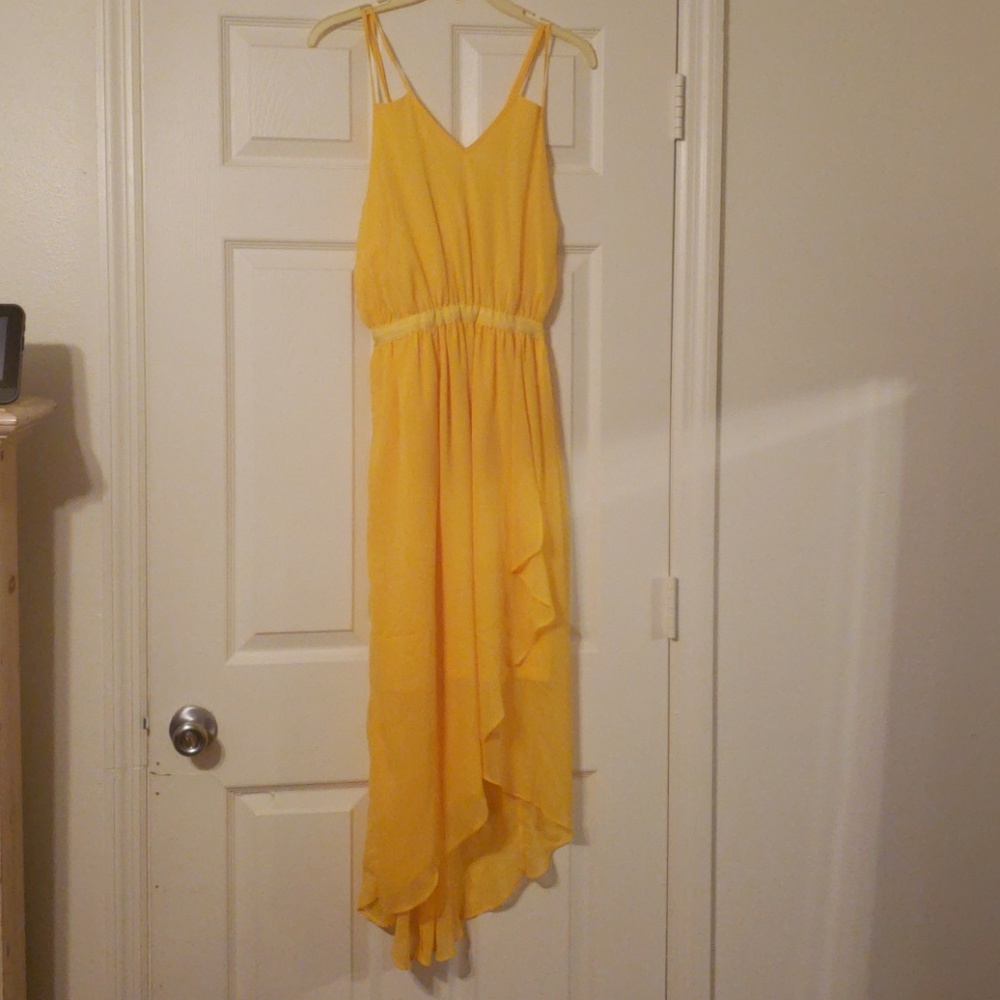 Adorable summer yellow dress